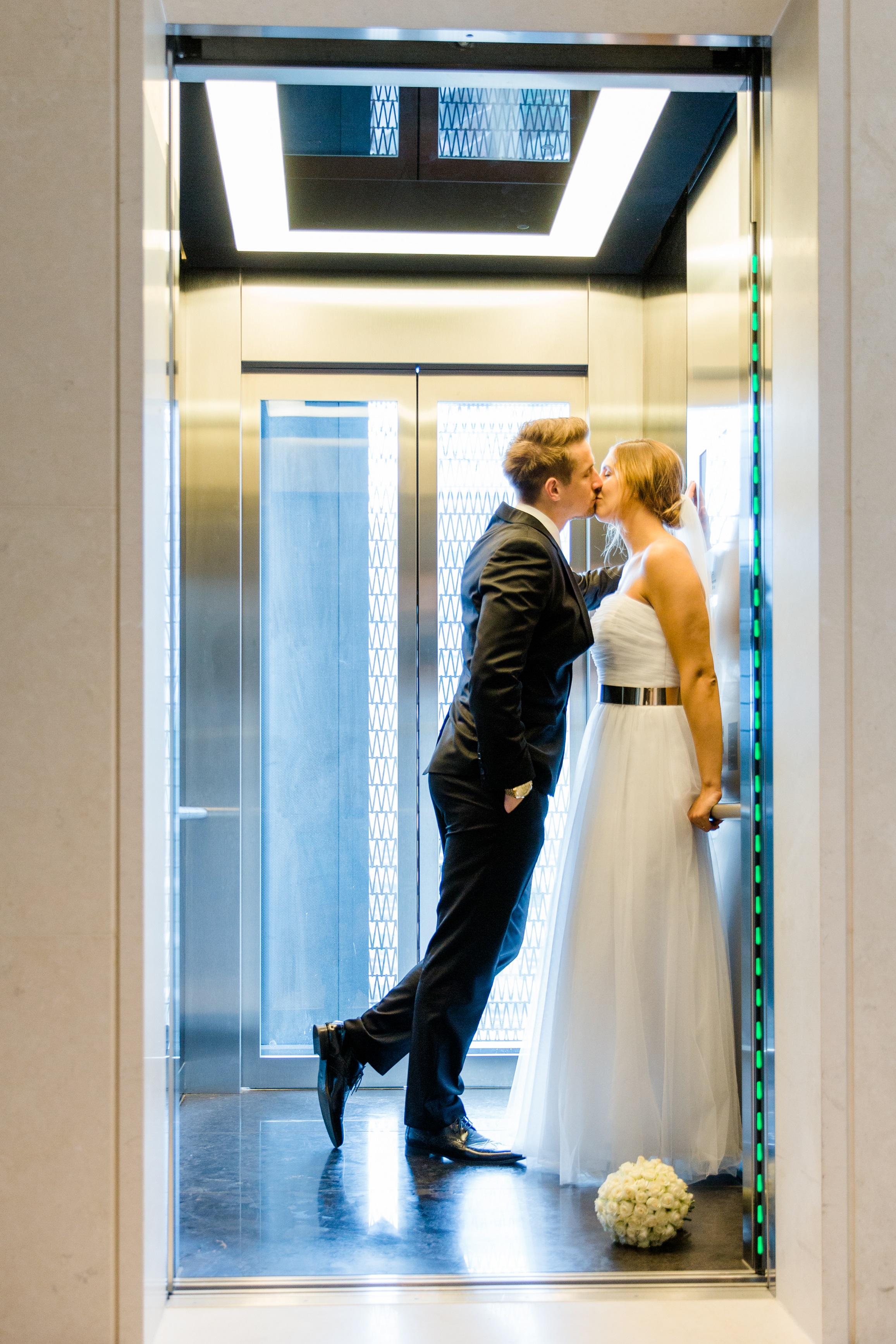 wedding zeremony elevator melia hotel vienna
