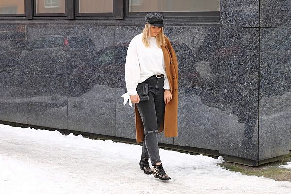 CAMEL COAT LOVE - Style Over Function
