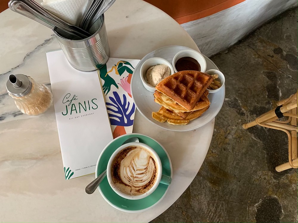 cafe janis Lisbon review